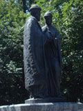 Памятник Петру и Февронии. Владивосток