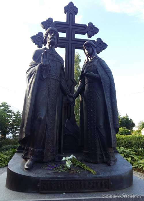Памятник Петру и Февронии, город Великий Новгород