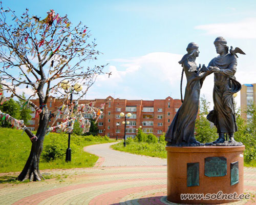 Памятник Петру и Февронии, город Нефтеюганск