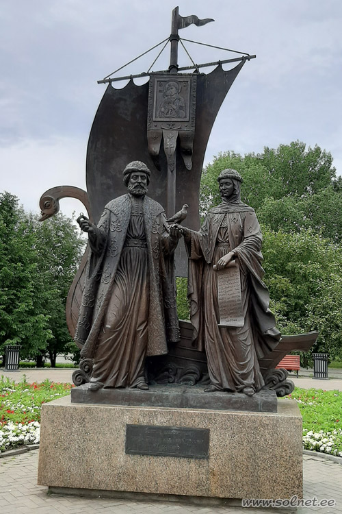 Памятник Петру и Февронии, город Екатеринбург