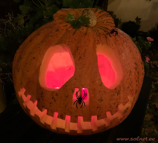 Фонарь Джека из тыквы на Хеллоуин, декор помещений