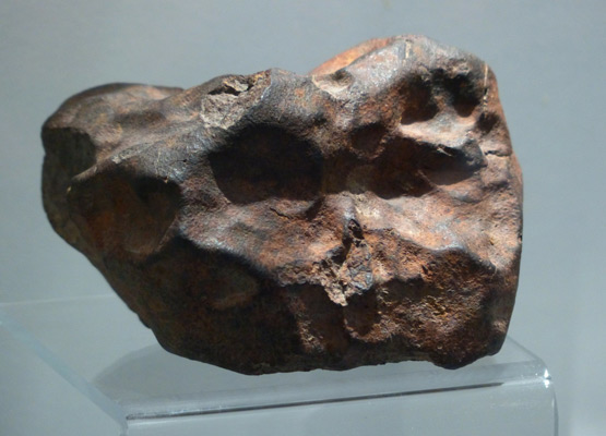 Железный метеорит в музее